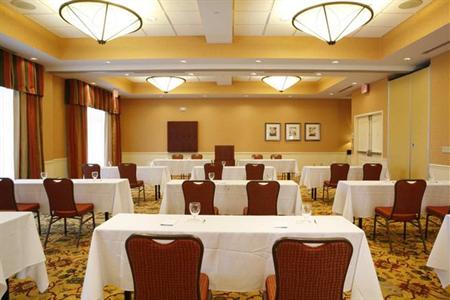 фото отеля Hilton Garden Inn Roanoke Rapids