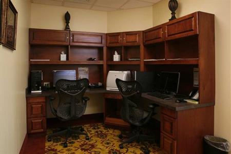 фото отеля Hilton Garden Inn Roanoke Rapids