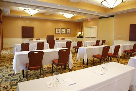 фото отеля Hilton Garden Inn Roanoke Rapids