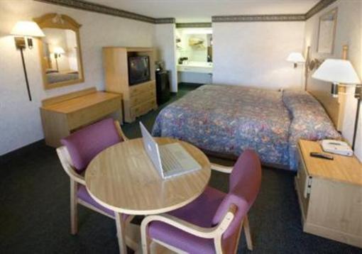 фото отеля Legacy Inn