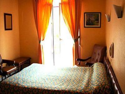 фото отеля Hotel Pyrenees Atlantiques