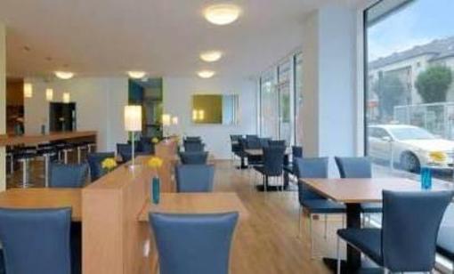 фото отеля B&B Hotel Monchengladbach