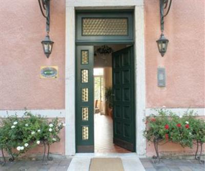фото отеля Albergo Garni Villa Moretti