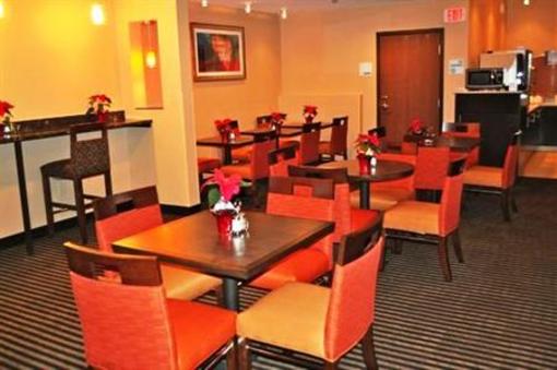 фото отеля Holiday Inn Express Pittsburgh-Munhall