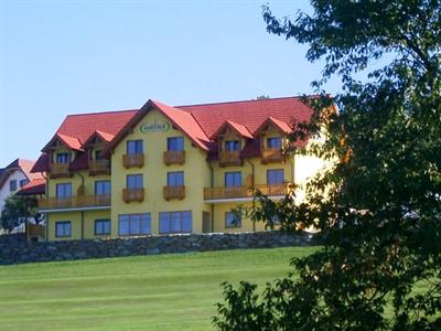 фото отеля Golfblick Hotel Garni Burgauberg-Neudauberg