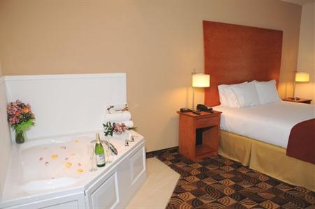 фото отеля Holiday Inn Express Hotel & Suites Bainbridge