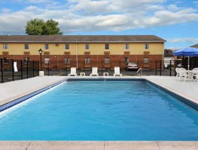 фото отеля Days Inn Amherst