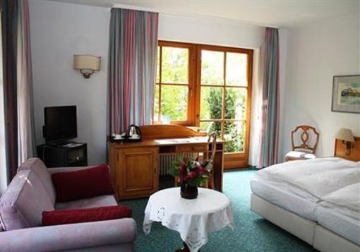 фото отеля Hotel Und Gutsgaststätte Rappenhof Weinsberg