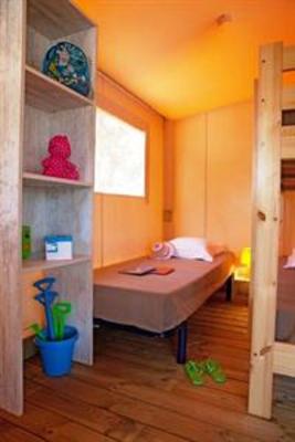 фото отеля Camping Le Bois d'Amour