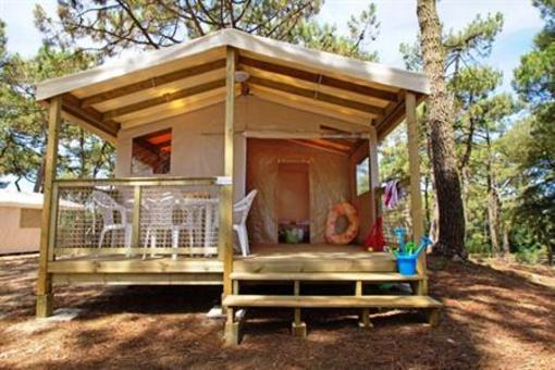 фото отеля Camping Le Bois d'Amour