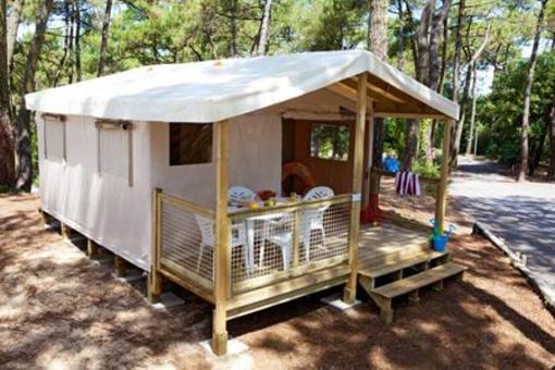 фото отеля Camping Le Bois d'Amour