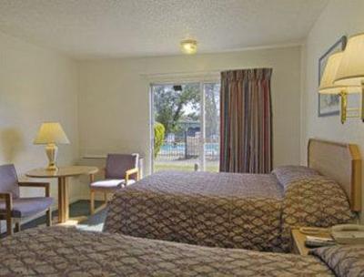 фото отеля Travelodge - Red Bluff