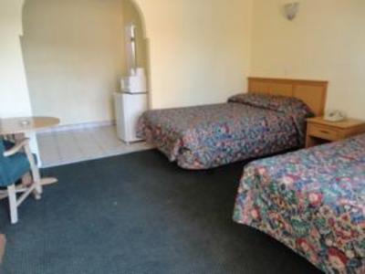 фото отеля Budget Inn of North Hills