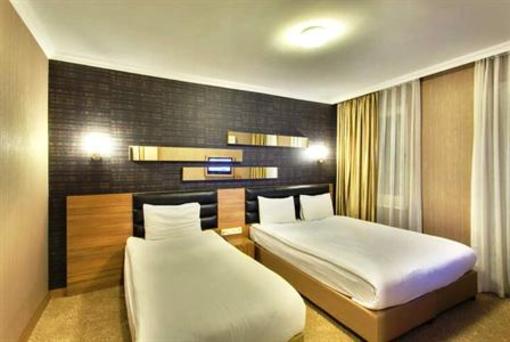 фото отеля Hotel AntRoyal