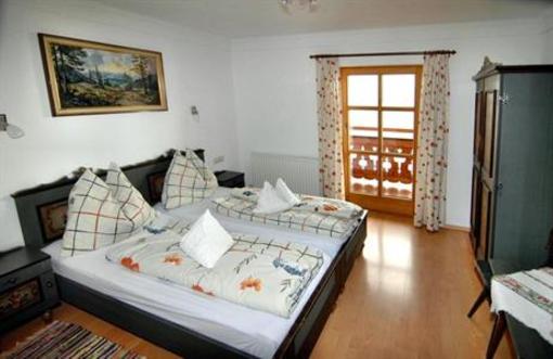 фото отеля Bio Bauernhof Peilberghof Appartement Hollersbach im Pinzgau