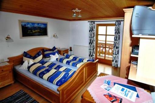 фото отеля Bio Bauernhof Peilberghof Appartement Hollersbach im Pinzgau