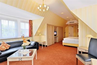 фото отеля Hotel Hennies Isernhagen