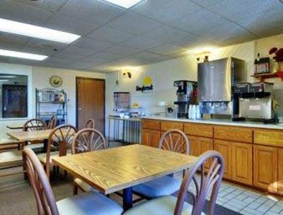 фото отеля Mounds View Days Inn Twin Cities North