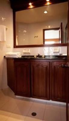 фото отеля Travelers Suites Castellon De Juanambu Hotel Cali