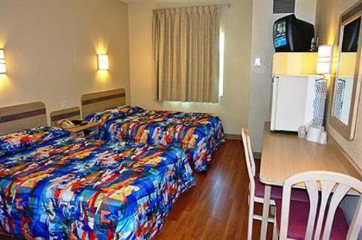 фото отеля Motel 6 Toronto Bramton