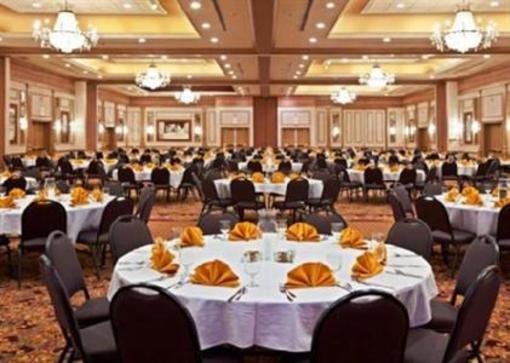 фото отеля Clarion Hotel and Conference Center Columbus