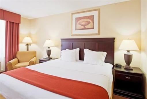фото отеля Holiday Inn Express & Suites Lucedale