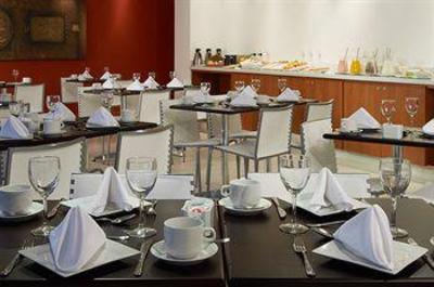 фото отеля Real Colonia Hotel & Suites