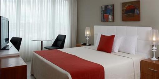 фото отеля Real Colonia Hotel & Suites