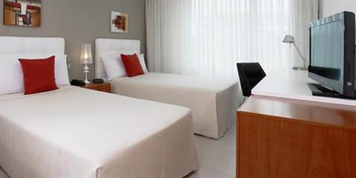 фото отеля Real Colonia Hotel & Suites