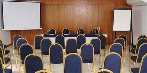 фото отеля Real Colonia Hotel & Suites