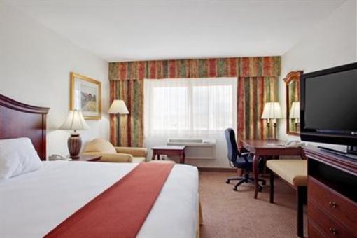 фото отеля Holiday Inn Express Perris-East