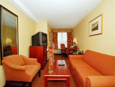 фото отеля Best Western Plus Black Rock Inn