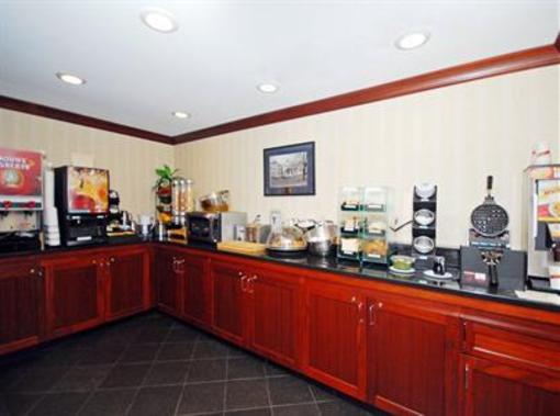 фото отеля Best Western Plus Black Rock Inn