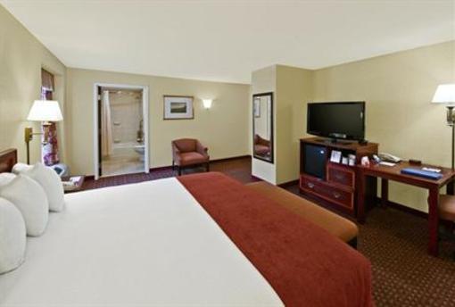 фото отеля Best Western Plus Black Rock Inn