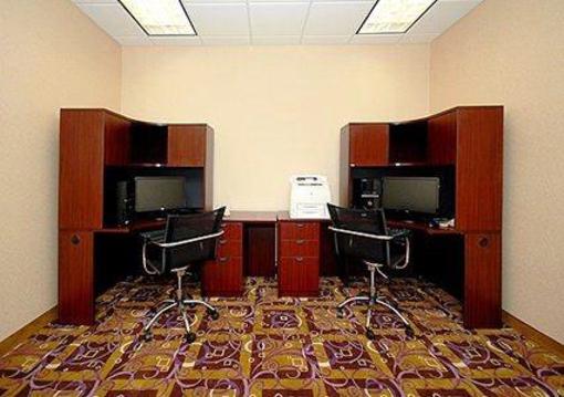 фото отеля Comfort Suites Sanford