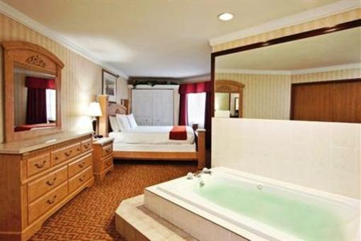 фото отеля Holiday Inn Express Hotel & Suites Brighton