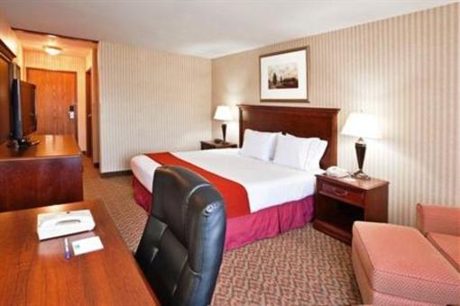 фото отеля Holiday Inn Express Hotel & Suites Brighton