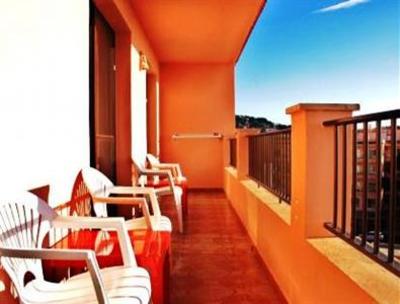 фото отеля Apartaments La Perla Negra