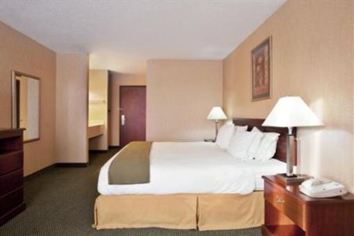 фото отеля Holiday Inn Express Sycamore Dekalb
