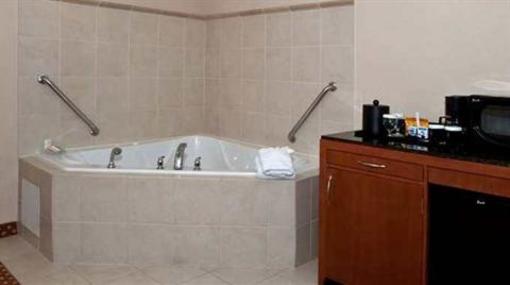 фото отеля Hilton Garden Inn Tallahassee Central