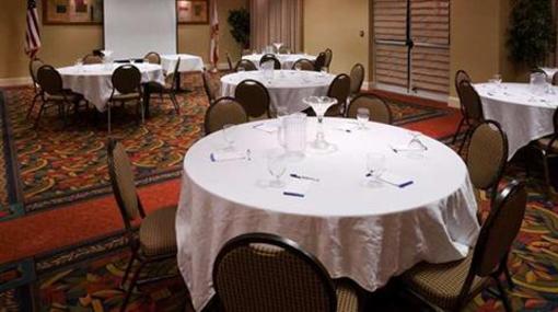 фото отеля Hilton Garden Inn Tallahassee Central