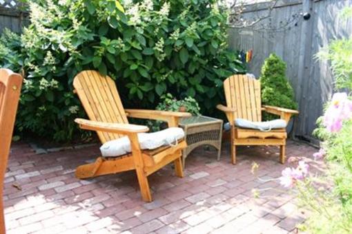 фото отеля Christopher's by the Bay Bed & Breakfast Provincetown