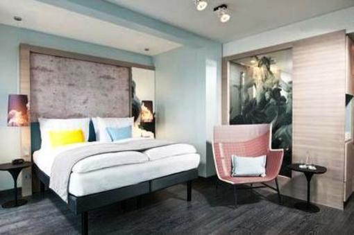 фото отеля Hotel Indigo Berlin Centre Alexanderplatz