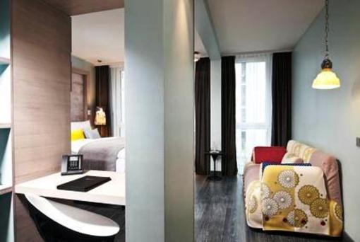 фото отеля Hotel Indigo Berlin Centre Alexanderplatz