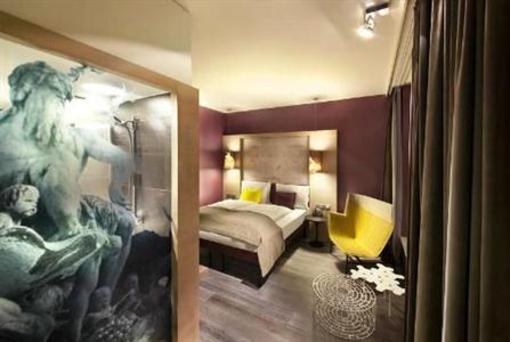 фото отеля Hotel Indigo Berlin Centre Alexanderplatz