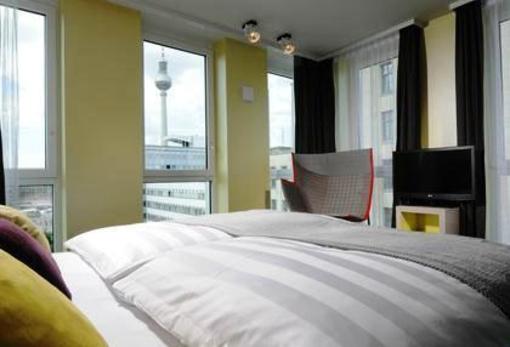 фото отеля Hotel Indigo Berlin Centre Alexanderplatz