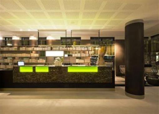 фото отеля Hotel Indigo Berlin Centre Alexanderplatz
