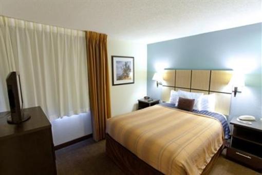 фото отеля Candlewood Suites Houston-Town & Country