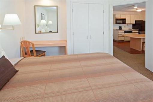 фото отеля Candlewood Suites Houston-Town & Country