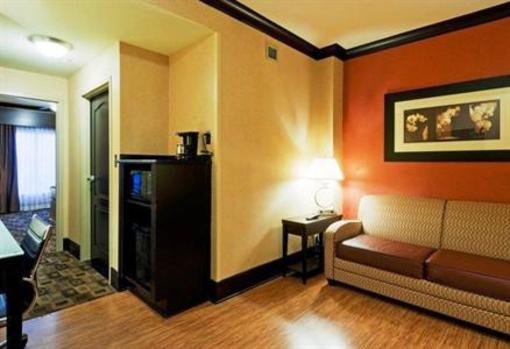 фото отеля Holiday Inn Express Hotel & Suites Columbia-Fort Jackson
